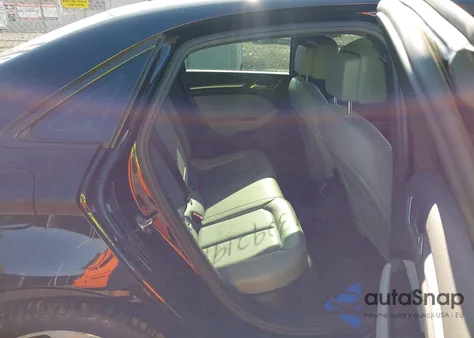 2018 Audi A3 2.0T Premium/2.0T Tech Premium z USA, uszkodzony, nr VIN WAUAUGFF0J1023235